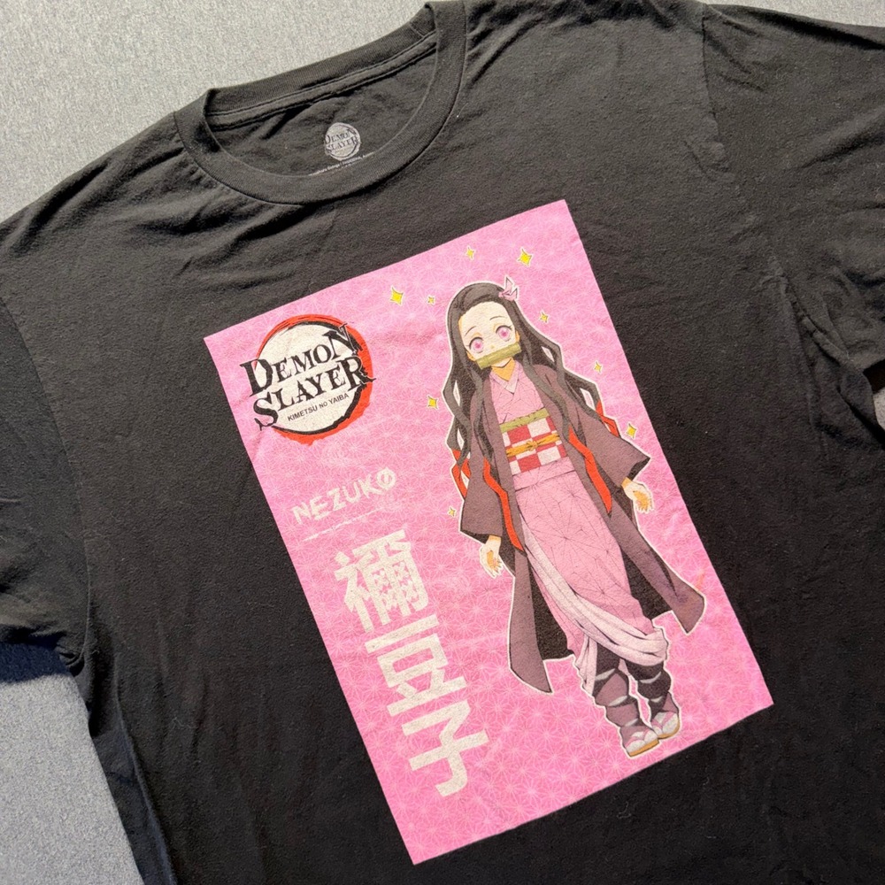 Demon Slayer Nezuko Kamado Black Graphic T-Shirt Large Anime Kimetsu no Yaiba